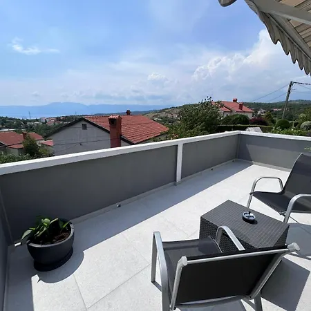 Prázdninový dům Lucas With Pool